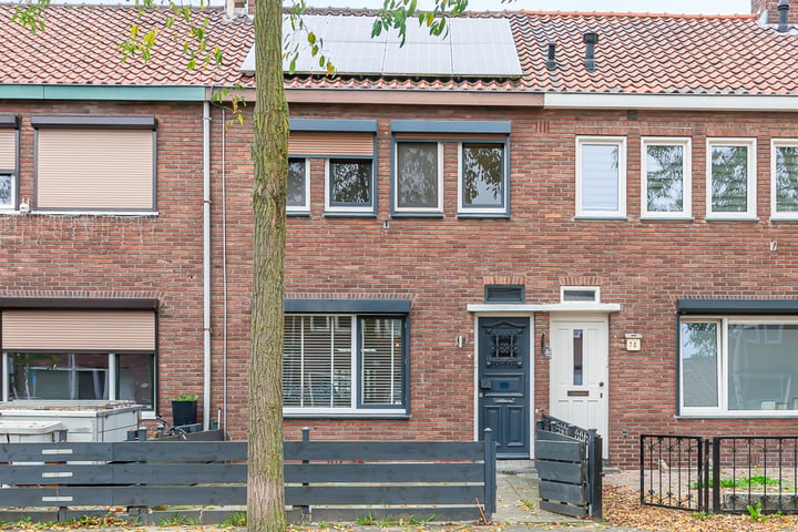 View photo 2 of Burgemeester van Oppenstraat 72