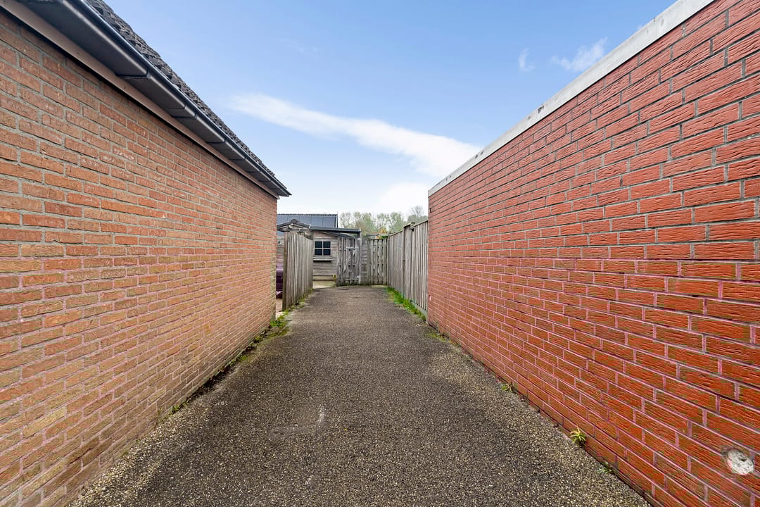 Foto 38 van van Brandenburgstraat 5