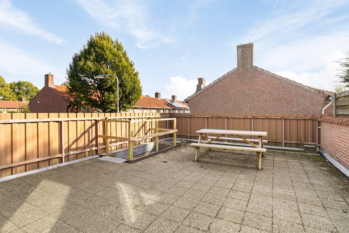 Foto 15 van Leeuwerikstraat 19