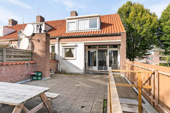 View photo 17 of Leeuwerikstraat 19