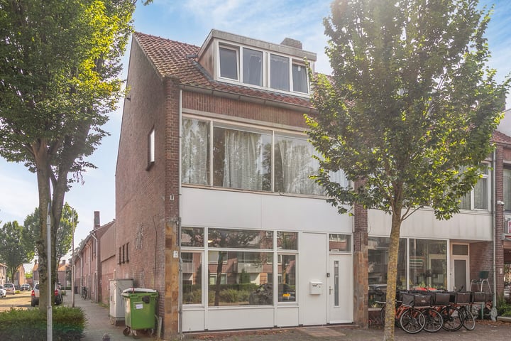 View photo 3 of Leeuwerikstraat 21