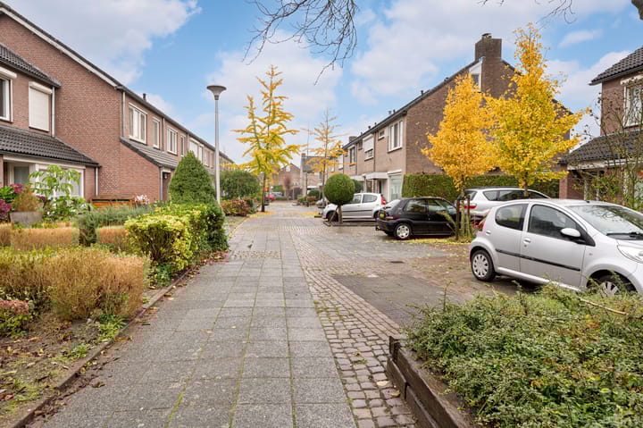 Foto 2 van Kolenbranderwei 19