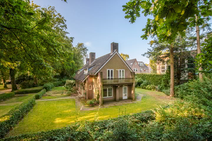 Foto 2 van Generaal Urquhartlaan 12