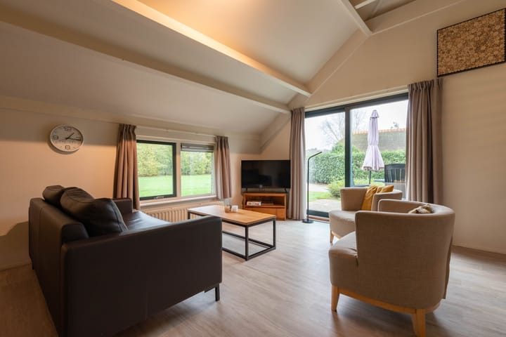 Foto 10 van Krachtighuizerweg 38-243