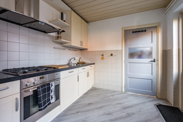 Photo 6 of Van den Elsenstraat 25