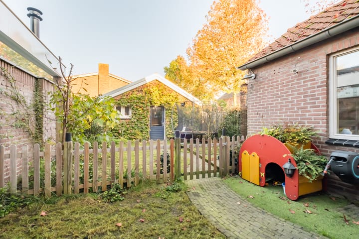 Photo 17 of Van den Elsenstraat 25