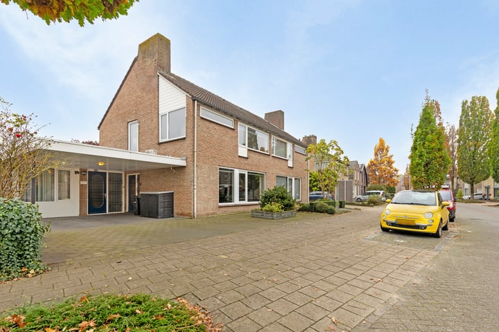 Bekijk foto 1 van Driek van Erpstraat 6-B