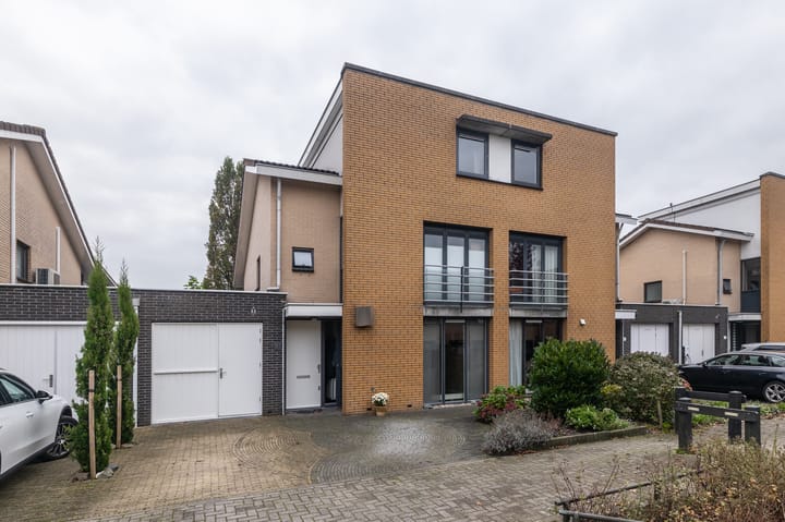 Photo 1 of van Goghlaan 56