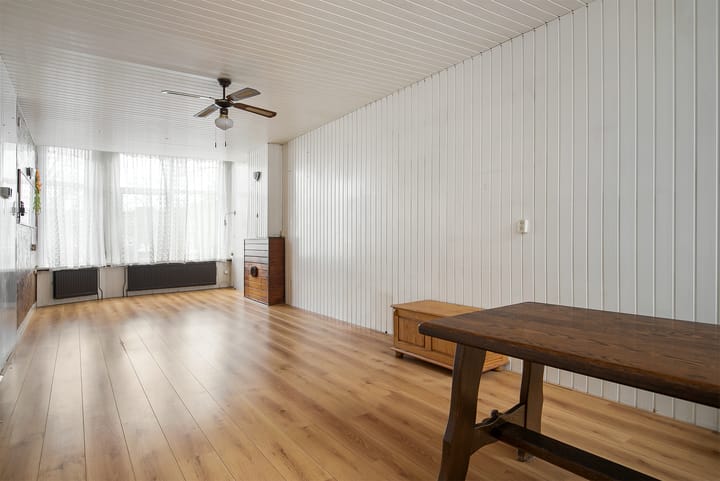 Photo 11 of Loosduinseweg 1027