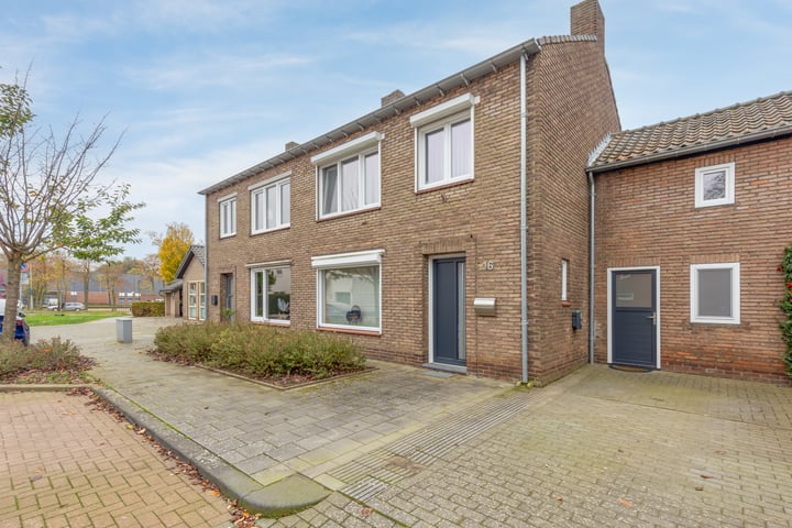 Bekijk foto 2 van Kalverstraat 16