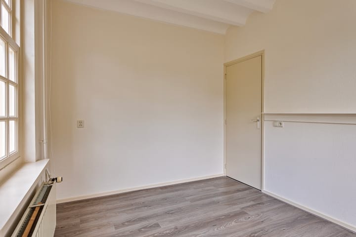 Foto 31 van Houtbroekdijk 19-A