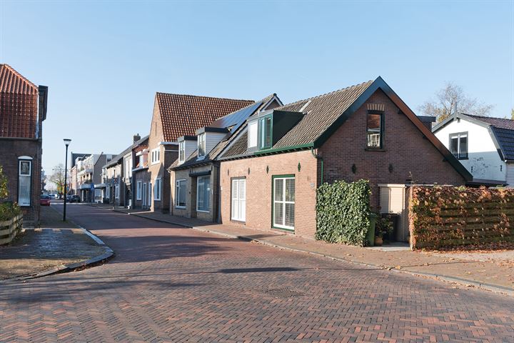 Bekijk foto 2 van Dorpsstraat 49