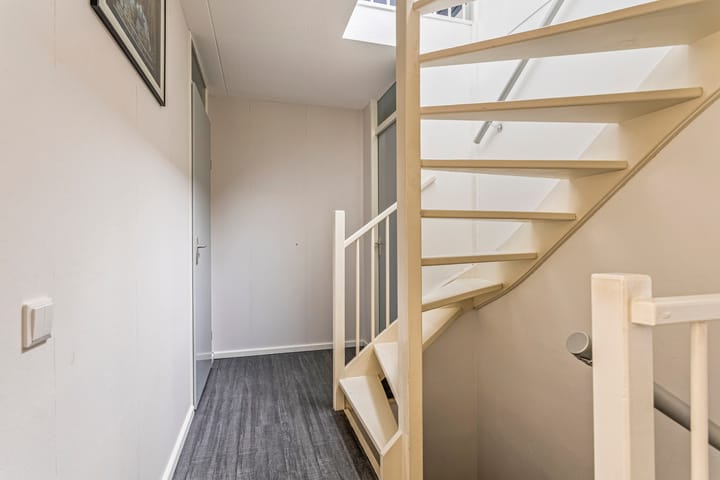 Photo 19 of Bremenstraat 74