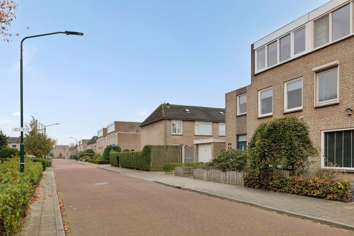 Bekijk foto 43 van Bachlaan 26