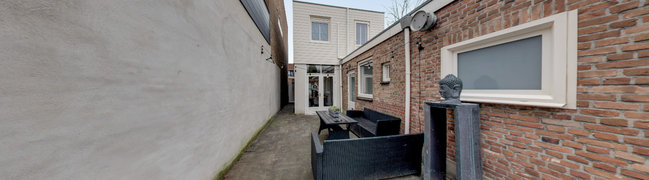 View 360° photo of Achtertuin of Emmastraat 33