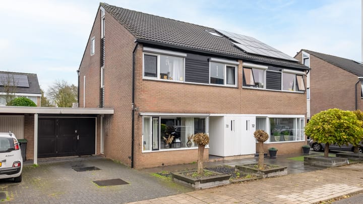 Foto 1 van Borg Ewsum 70