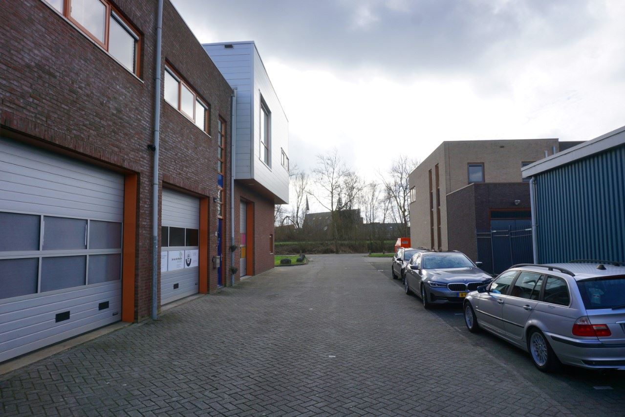 Bekijk foto 3 van Parmentierstraat 12