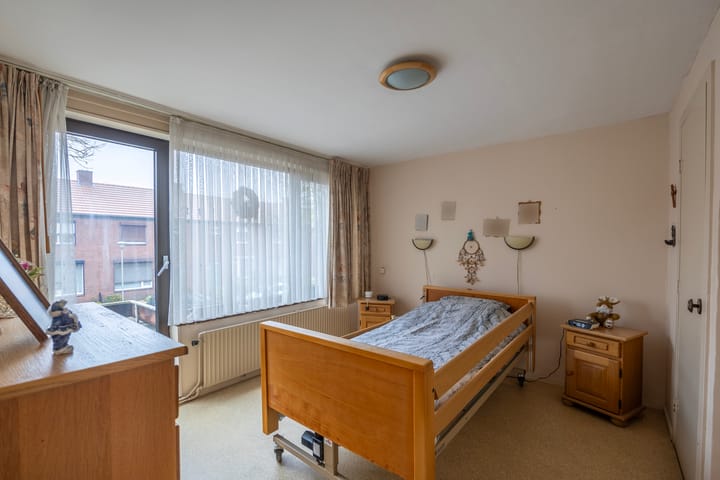 Foto 13 van Helfrichstraat 10