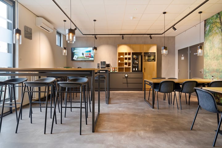 Corridor 15, Veghel