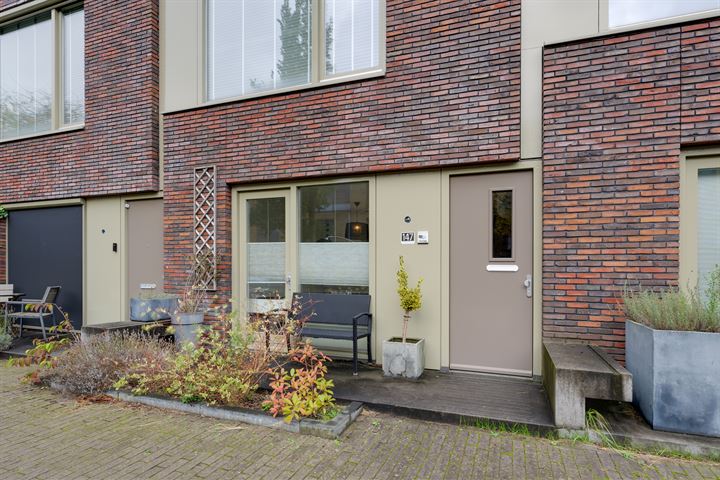 View photo 6 of Jan Vrijmanstraat 147