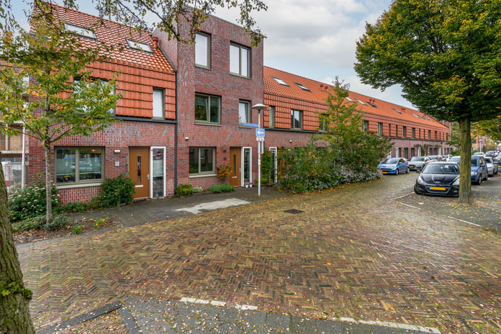 Bekijk foto 42 van Tomaatstraat 25