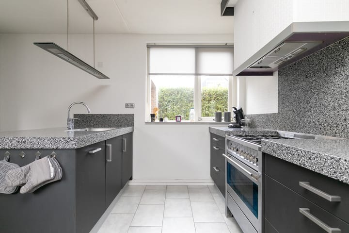 Foto 16 van Dr. J.M. den Uylstraat 65