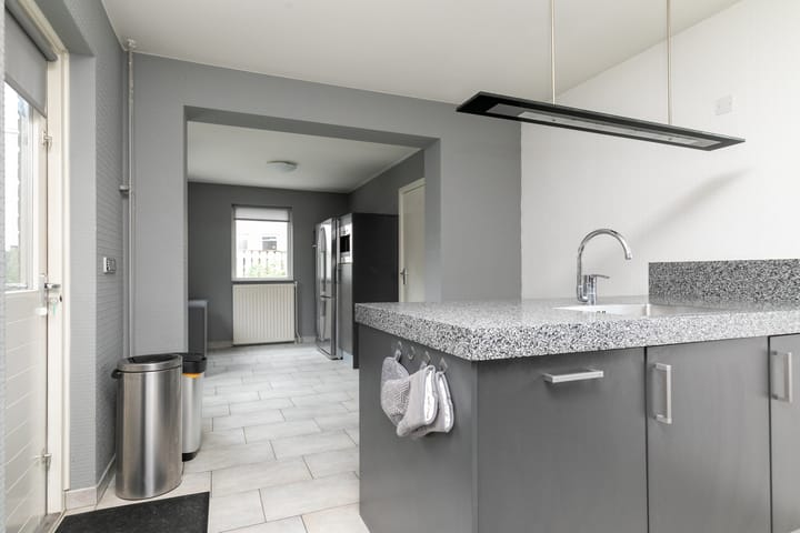 Foto 17 van Dr. J.M. den Uylstraat 65