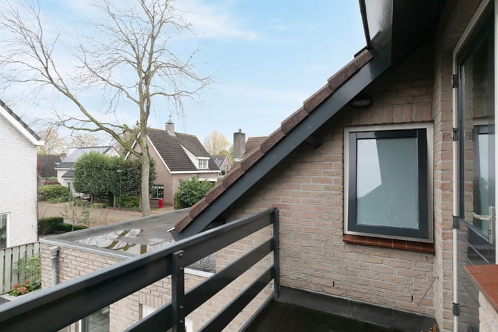 Foto 32 van Dr. J.M. den Uylstraat 65