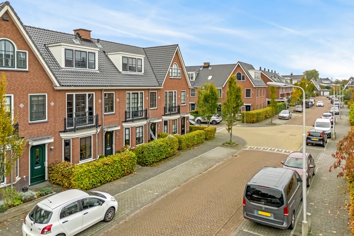 View photo 32 of Lisdoddestraat 55