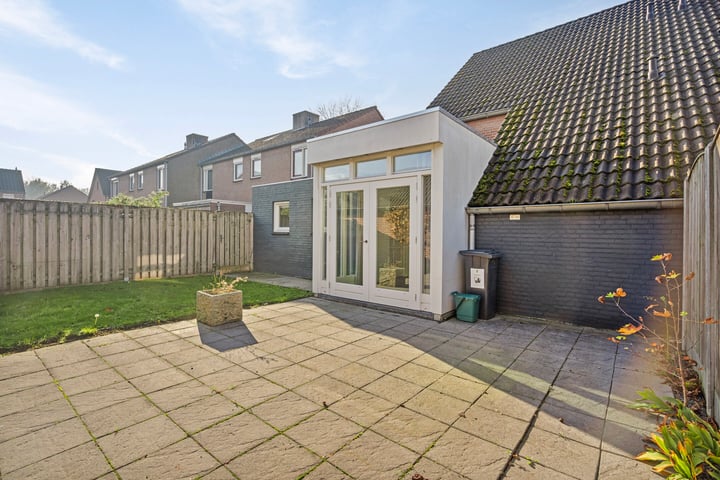 Bekijk foto 31 van Van Vlattenstraat 25