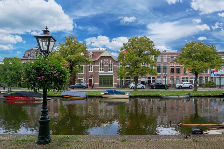 View photo 1 of Rijnsburgersingel 78