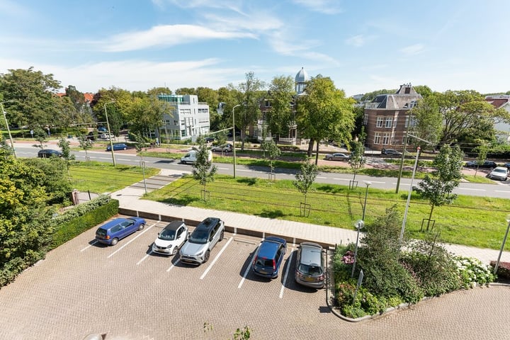 Bekijk foto 46 van Nieuwe Parklaan 36