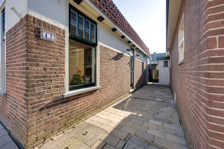 View photo 4 of Oosterstraat 47