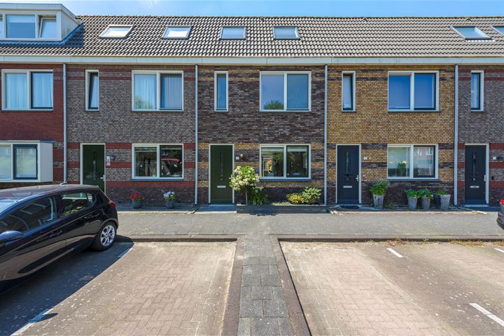 View photo 6 of Mitrastraat 12