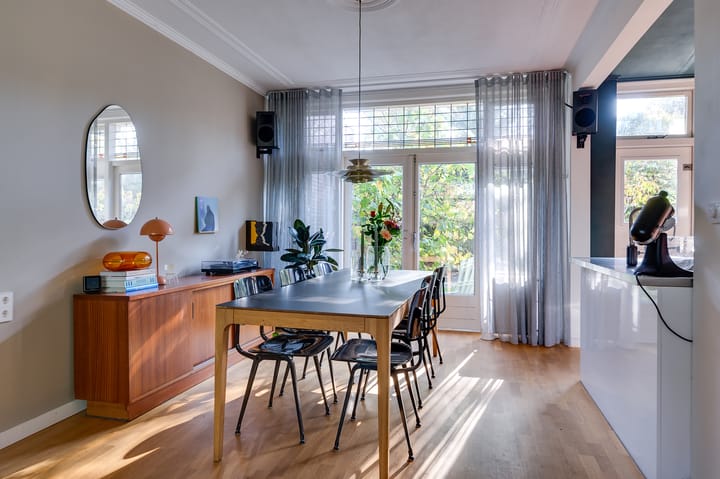 Foto 12 van Van Baerlestraat 50