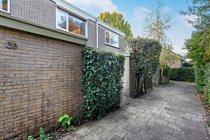 View photo 28 of Van der Duyn van Maasdamstraat 41