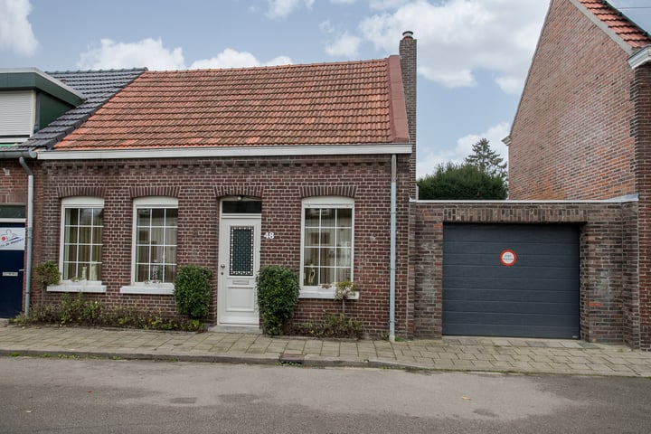 Bekijk foto 32 van Maasbreesestraat 48