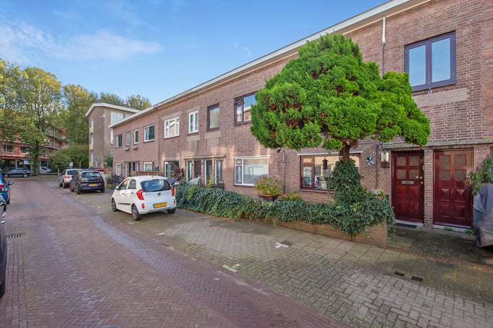 View photo 35 of Van Elburgstraat 56