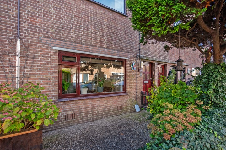 View photo 36 of Van Elburgstraat 56