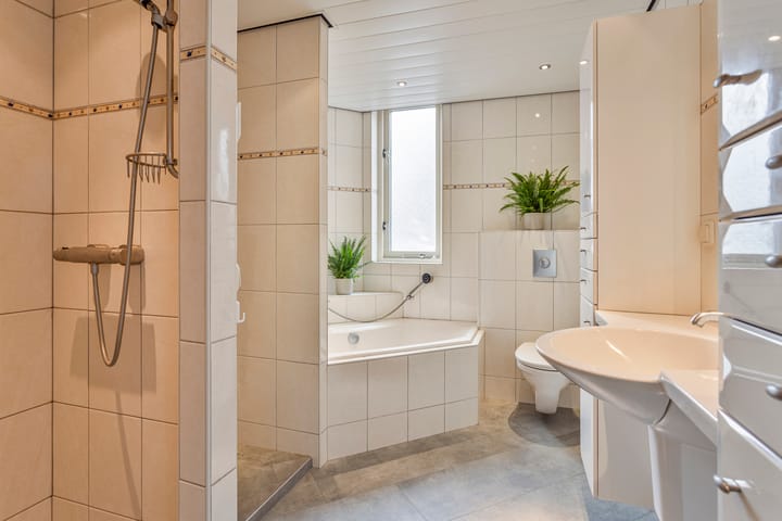 Foto 32 van Elzenlaan 9