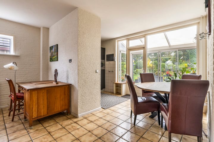 Foto 11 van Merketon 8