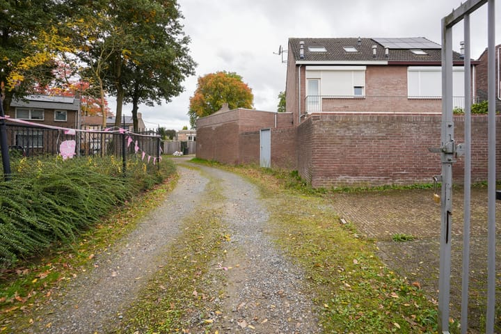 Foto 28 van Roebroekweg 80