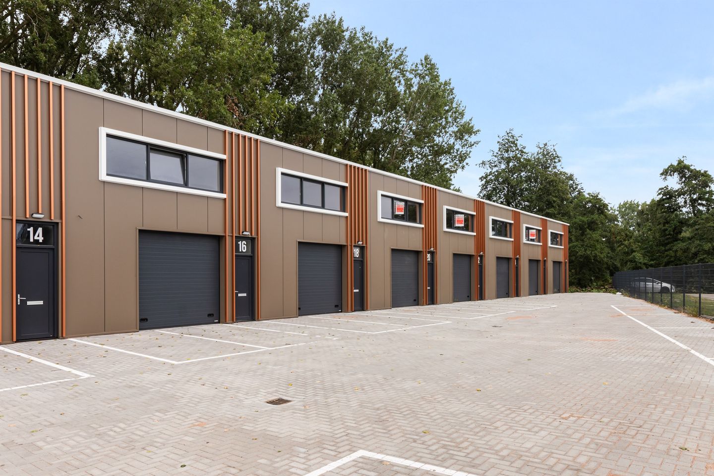 Bekijk foto 5 van Titaniumweg 20