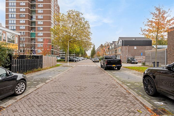 Bekijk foto 6 van Linnaeusstraat 108