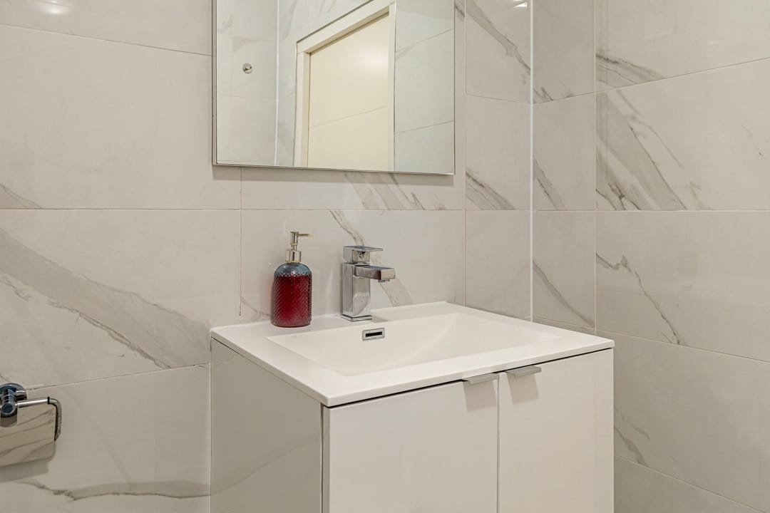 Photo 22 of Linnaeusstraat 108