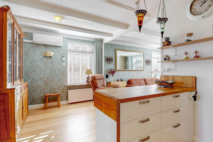 Foto 12 van Middenweg 30