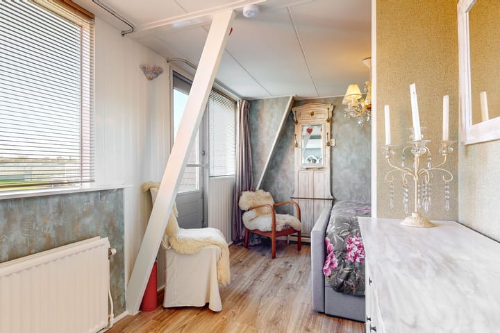 Foto 25 van Middenweg 30