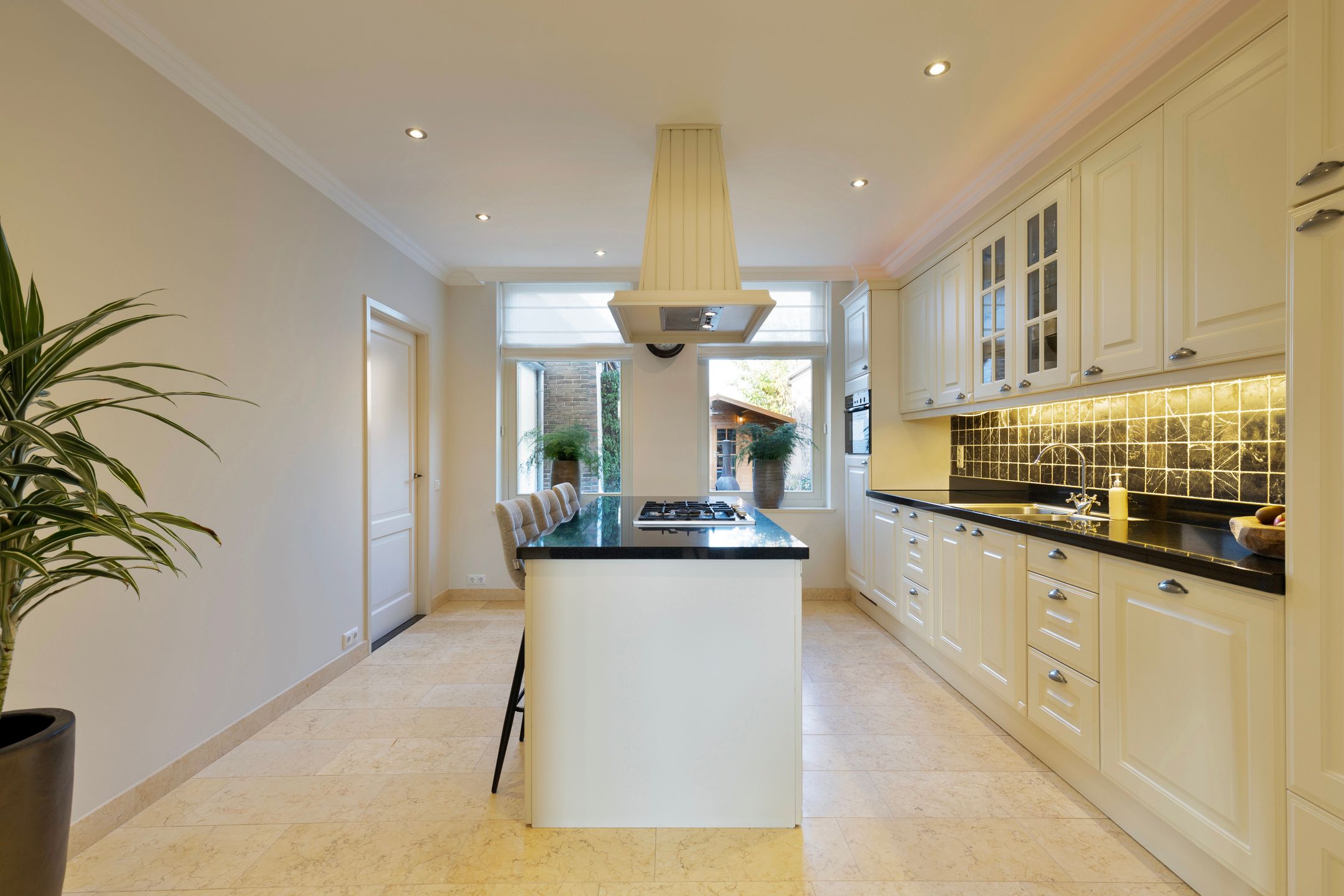 Foto 15 van 's-Molenaarsweg 13