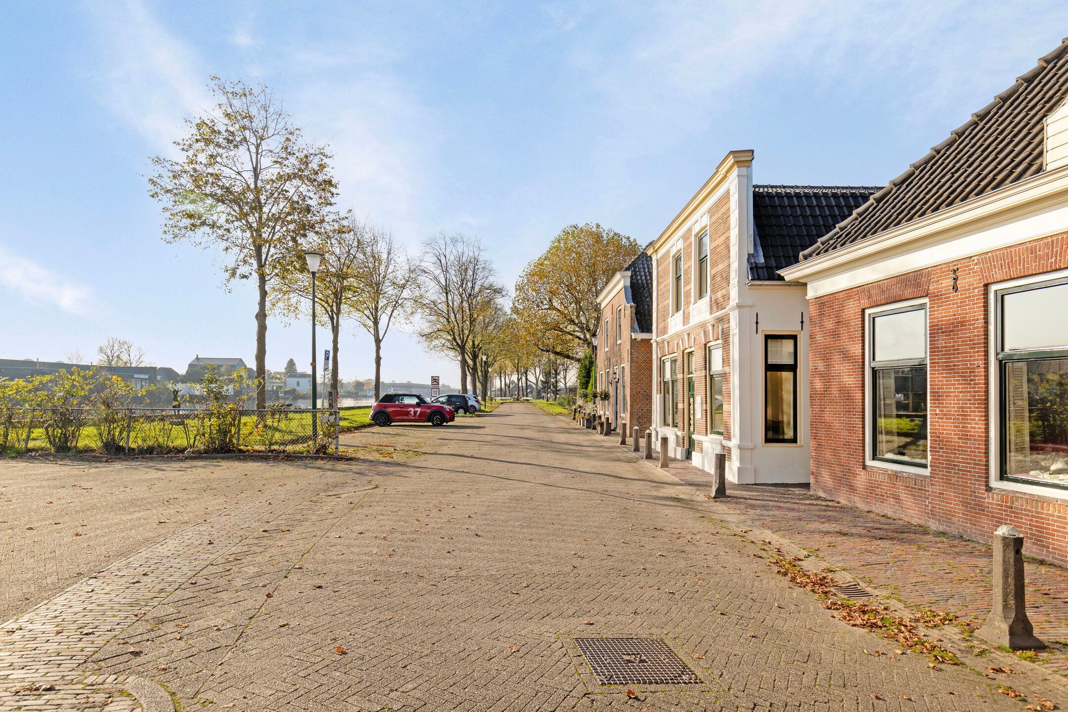 Foto 33 van 's-Molenaarsweg 13