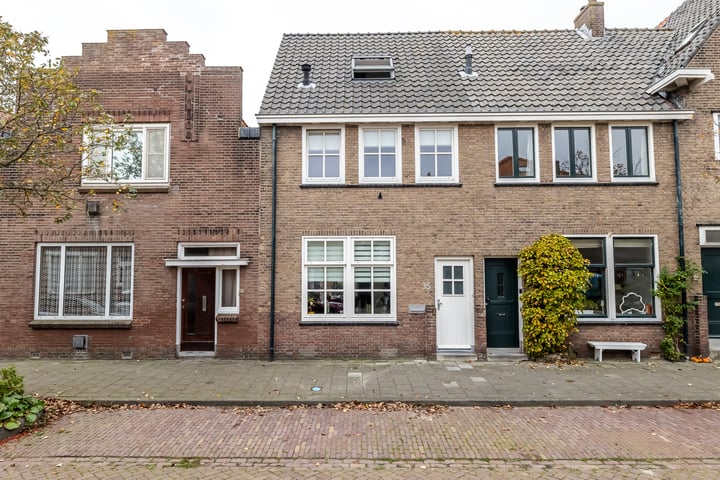 View photo 2 of Duijvendrechtstraat 35